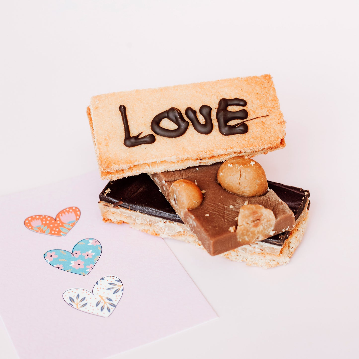 I Dough | Milionaire's shortbread, Cookie Dough Fudge & Lovecookie